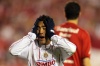 A los 42 minutos llegó la esperanza del Rebaño. Marco Fabián, convirtió hasta ese momento el gol más importante de su vida y calló a 46 mil almas que creían verse campeones desde que el Guadalajara llegó a la capital de Río Grande do Sul.