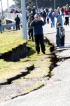 Nueva Zelanda sufre cerca de 14 mil terremotos cada año, de los cuales la gran mayoría son de poca intensidad, aunque entre 100 y 150 tienen la suficiente fuerza cómo para ser percibidos.