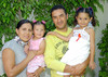 06092010 Victoria Estrada Rangel festejó sus dos años de vida en compañía de sus papás América y Víctor Estrada, y su hermanita Natalia.