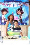 10092010 Pietro Moreno Medina en su cumpleaños, con su mamá Diana.
