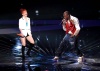 El talento, creatividad y excentricidad de la cantante arrasaron en la entrega de premios realizada en el Nokia Theatre, de Los Ángeles, pues de 13 nominaciones se llevó ocho premios que la emocionaron hasta el llanto.