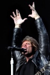 Con un memorable concierto, el grupo estadounidense Bon Jovi cautivó a más de 50 mil espectadores que se dieron cita el viernes por la noche en el Foro Sol de la capital mexicana, donde la banda de rock presentó lo mejor de su música como parte de su The Circle Tour.