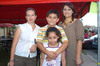 27092010 Leticia González, Sandra Vázquez, Rogelio Vázquez y Estefanía González.  EL SIGLO DE TORREÓN / JESÚS HERNÁNDEZ