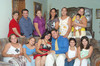 04102010 Cony Rangel de Mariscal acompañada de familiares y amigas durante la celebración por el próximo nacimiento de su bebé.