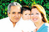 11102010 Pablo Andrés Rodríguez junto a sus papás Verónica y Mario.