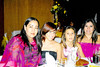 11102010 Sara Arzate Barradas junto a las anfitrionas de su festejo de canastilla: Claudia Barradas y Daniela Arzate.