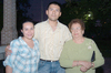 27102010 Edna de la Colina, Janeth Martínez y Flor Rentería, disfrutaron de reciente convivencia.