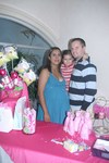 04112010 Claudia con su esposo Thomas y su hija Leonie Bollbuck, en su fiesta de canastilla.