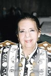 04112010 La señora María Teresa de Valenzuela recientemente festejó su cumpleaños en compañía de sus familiares y amigos.