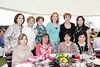 07112010 Rocío, Marisa, Gelo, Bulsy, Olga, Neda, Licha, Nancy y Paty acompañaron a Magaly en su reciente reunión de cumpleaños.