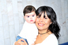 16112010 Suri Nicole Zubiría Llanas en su cuarto cumpleaños junto a su mamá Saine Yadira Llanas.