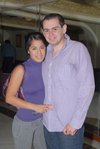 18112010 Se divierten. Omar Fuentes y Montserrat Reyna.
