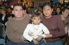 20112010 Luis y Carmela Zapata Garduño con su hija Ruth.