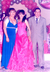 23122010  junto a sus papás señores Ing. Jesús Calzada Muñoz y María del Carmen Luna de Calzada.