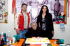 26122010 Geovanni y Marcela junto a la abuelita Catalina el día que festejaron su cumpleaños.