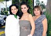 31012011 Acompañaron a Mónica Luna Arellano su tía Patricia Arellano y Sra. Martha Ledesma su futura suegra quienes fueron las organizadoras de tan importante evento.