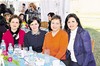 31012011 Yoyis Flores, Martita Cardoza, María Elena del Bosque y Chachis Ramón.