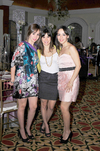 Yolanda de Trasfí y Liz de Abraham.