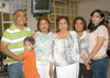 24032011  González en compañía de sus hijos y nieto, al festejar su cumpleaños.