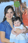 Grethel Romo con su pequeña hija Valentina Ramos.