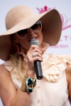 La bisnieta de Conrad Hilton (fundador de los hoteles Hilton) consideró que el calzado diseñado por ella gustará a las mujeres mexicanas porque 'ellas son muy sexys, bonitas y exóticas, como mis zapatos'.