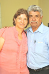 13042011  Hernández Vélez junto a la autora del libro, Arcelia Ayup.