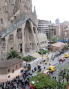 Un incendio intencional en la Sagrada Familia de Barcelona dañó el martes parte de la cripta de la Basílica y obligó a evacuar a más de 1,500 personas del emblemático templo.