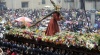 GUATEMALA. La procesión con las imágenes de Jesús Nazareno y la Virgen de Dolores hace un largo recorrido por las principales calles del centro histórico entre alfombras de flores, aserrín de colores y frutas.