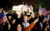 La multitud creció y en media hora había llenado la calle frente a la Casa Blanca y había comenzado a extenderse al Parque Lafayette.