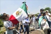 La marcha por la paz encabezada por el poeta mexicano Javier Sicilia avanzaba por las calles de Ciudad de México hacia el Zócalo.
