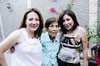 23052011 C. de García en compañía de su hija Linda García y su nieta Lizeth Morales, festejaron juntas el Día de la Madre.