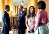 Los recién casados tuvieron un breve encuentro privado con los Obama antes de la ceremonia de arribo al palacio.