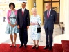 Los recién casados tuvieron un breve encuentro privado con los Obama antes de la ceremonia de arribo al palacio.