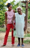 En Cuba viven 1,551 personas que sobrepasan los cien años, un grupo del que Juana Bautista de La Candelaria es la 'decana', según le reconoce el Club de los 120 años creado por el doctor Eugenio Selman.