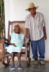 En Cuba viven 1,551 personas que sobrepasan los cien años, un grupo del que Juana Bautista de La Candelaria es la 'decana', según le reconoce el Club de los 120 años creado por el doctor Eugenio Selman.
