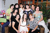 Estefanía junto a sus tías: Mela, Chela, Tere, Lourdes, Paty, Gaby, Lita, Leonor y Lupita.