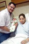 06062011  es hijita de Luis Alberto Vázquez e Isaura Robledo, quien también luce en compañía de su hermanito Rodrigo y su abuelita Armandina.