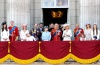 Tropas conmemoraron el 85 cumpleaños de la reina Isabel II de Inglaterra.