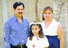 13062011  y familiares disfrutaron junto a  Paola Alejandra del festejo que le fue organizado.