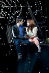 Reeve Carney da vida al personaje de Spider-Man en el musical.
