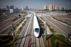 Los constructores del tren bala de China realizaron una corrida de prueba de su línea de Beijing a Shangai en medio de la controversia por su alto costo.