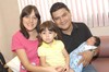 02072011  Juan Pablo acompañado de sus papás Pepe, Aliack; y  su hermana María José.