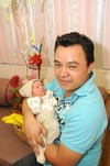 02072011 Romero Rosales nació el 25 de junio y es hijo de la Sra. María Concepción Rosales Medrano y Sr. Juan Carlos Romero Alanís, a la recién nacida la acompaña su hermanito Juan Carlos.