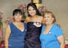 07072011  motivo de su próximo enlace Brenda Robledo Hernández recibió una linda despedida de soltera, acompañada por su mamá Lety Hernández Godoy y su abuelita Naty Godoy de Hernández.