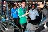 Más de cuatro mil personas reunidas en el Angel de la Independencia vitorearon, gritaron y hasta le cantaron el 'Cielito lindo', a los integrantes de la Selección Mexicana Sub-17, por su coronación en la Copa del Mundo México 2011.