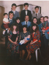 25072011 Eddy, Paco, Ricky, Earl (nieto), Earl (hijo), Paty, Earl (papá), Lorena, Rafa, Rafita, Vicky, Virginia, Claudia y Rulys Amozurrutia, en el año de 1989.