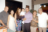 25072011  Juan Gerardo junto a sus abuelitos y sus papás durante su festejo.