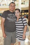 29072011  con su esposo el Dr. Héctor Flores Canalizo.