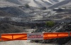 Un cartel que advierte 'Peligro, no pasar' pone en alerta sobre los riesgos de la mina.