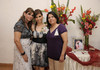 13082011  acompañada de su mamá Sra. Leticia Díaz y sus hermanas Esmeralda y Lety.